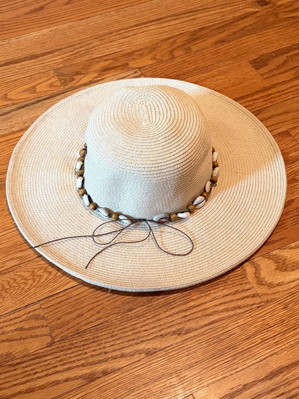 Women’s Cream Straw Sun Hat with Shell & Bead Trim